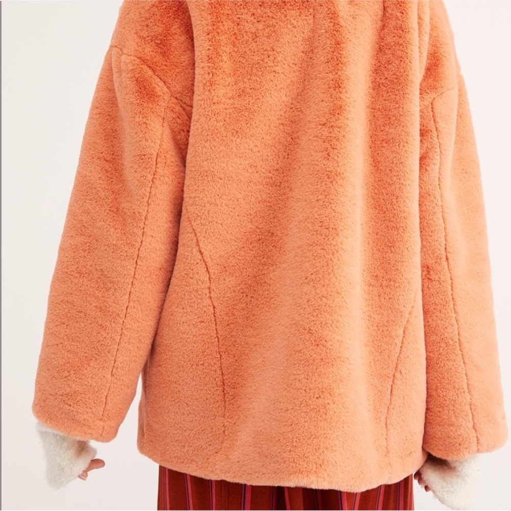 Free People Kate Faux Fur Jacket in Coral S - Picture 5 of 7